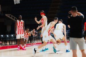 Veoma ubedljiv poraz Crvene zvezde u prvom meču pred svojim navijačima (FOTO) KK Crvena zvezda