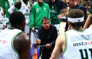 Haos u Panatinaikosu: Janakopulos traži ostavke i trenera i igrača, ne znaju za koga igraju Ergin Ataman